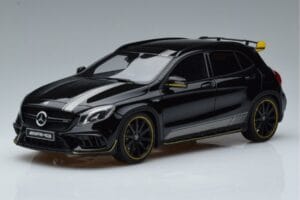 Mercedes AMG GLA45 X156 Amarelo Night Edition GT Spirit 1:18 B66960469 Resina