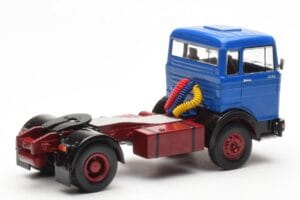 Mercedes LPS 1632 Azul IXO 1:43 TR175 Metal - imagem 3 de 4