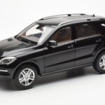 Mercedes M-Class W166 Obsidian Preto Metálico Minichamps 1:18 B66960063