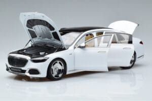 Mercedes Maybach S600 W222 V12 Biturbo Diamond Branco Almost Real 1:18 820116 Metal - imagem 2 de 11