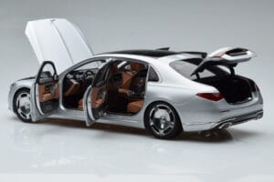 Mercedes Maybach S600 W222 V12 Biturbo Hightech Prateado Almost Real 1:18 820118 Metal - imagem 8 de 12