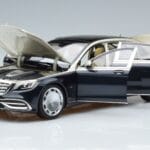 Mercedes Maybach S650 X222 Azul Prata Norev 1:18 B66960615 Metal - image 2 of 7