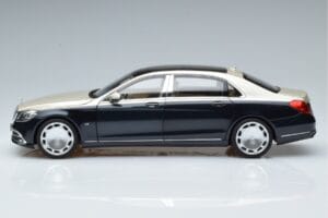 Mercedes Maybach S650 X222 Azul Prata Norev 1:18 B66960615 Metal - imagem 4 de 7