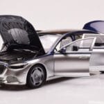 Mercedes Maybach S680 W223 Nautical Azul Cirrus Prateado Almost Real 1:18 - image 2 of 8