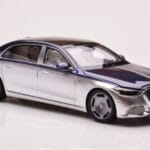 Mercedes Maybach S680 W223 Nautical Azul Cirrus Prateado Almost Real 1:18 - image 6 of 8