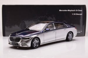 Mercedes Maybach S680 W223 Nautical Azul Cirrus Prateado Almost Real 1:18 820125 Metal - imagem 8 de 8