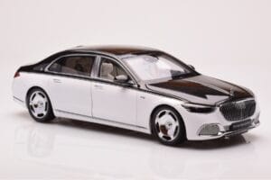 Mercedes Maybach S680 W223 Obsidian Preto Diamond Branco Almost Real 1:18 820121 Metal - imagem 5 de 7