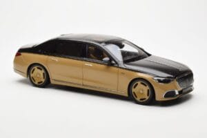 Mercedes Maybach S680 W223 Obsidian Preto Sand Almost Real 1:18 820124 Metal - imagem 5 de 7
