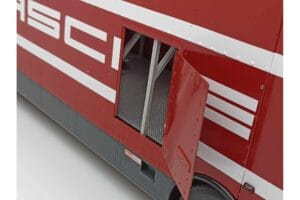 Mercedes O317 Porsche Transporter Vermelho CMR 1:18 CMR149 Metal - imagem 10 de 12