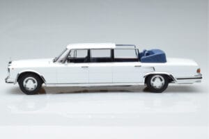 Mercedes 600 Pullman W100 Landaulet Branco KK-Scale 1:18 KKDC181184 Metal - imagem 3 de 6