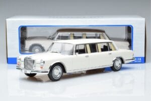 Mercedes S-Class 600 W100 LWB Pullman Branco MCG 1:18 MCG18188 Metal - imagem 6 de 6