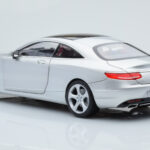 Mercedes S-Class W222 Iridium Prata Norev 1:18 - image 7 of 8