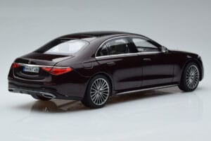 Mercedes S-Class W223 AMG Line Vermelho Norev 1:18 183804 Metal - imagem 3 de 8