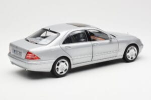 Mercedes S600 W220 Prata Metálico Norev 1:18 183810 Metal - imagem 3 de 8