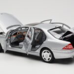 Mercedes S600 W220 Prata Metálico Norev 1:18 - image 5 of 8