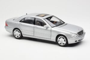 Mercedes S600 W220 Prata Metálico Norev 1:18 183810 Metal - imagem 6 de 8