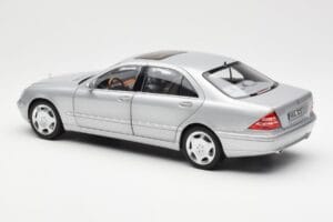 Mercedes S600 W220 Prata Metálico Norev 1:18 183810 Metal - imagem 7 de 8