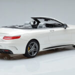 Mercedes AMG S63 A217 Cabriolet Diamond Branco GT Spirit 1:18 - image 2 of 6