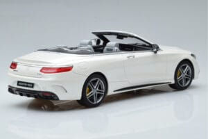 Mercedes AMG S63 A217 Cabriolet Diamond Branco GT Spirit 1:18 B66965712 Resina - imagem 2 de 6