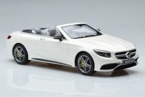 Mercedes AMG S63 A217 Cabriolet Diamond Branco GT Spirit 1:18 B66965712 Resina - imagem 4 de 6