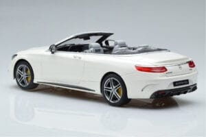 Mercedes AMG S63 A217 Cabriolet Diamond Branco GT Spirit 1:18 B66965712 Resina - imagem 5 de 6