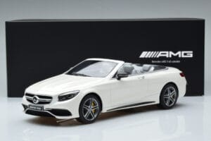 Mercedes AMG S63 A217 Cabriolet Diamond Branco GT Spirit 1:18 B66965712 Resina - imagem 6 de 6