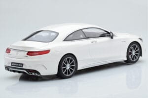 Mercedes AMG S63 C217 Coupe Branco GT Spirit 1:18 B66960372 Resina - imagem 2 de 6