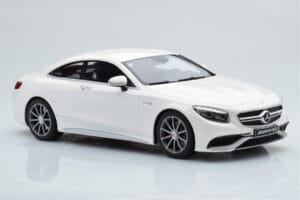 Mercedes AMG S63 C217 Coupe Branco GT Spirit 1:18 B66960372 Resina - imagem 4 de 6