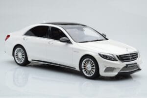 Mercedes AMG S65 W222 Branco GT Spirit 1:18 B66960371 Resina - imagem 4 de 8