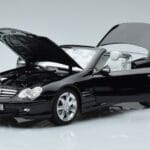 Mercedes SL500 R230 Preto Norev 1:18 183840 Metal - image 2 of 8