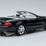 Mercedes SL500 R230 Preto Norev 1:18 183840 Metal - image 3 of 8