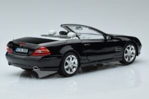 Mercedes SL500 R230 Preto Norev 1:18 183840 Metal - imagem 3 de 8