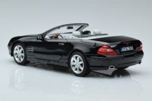 Mercedes SL500 R230 Preto Norev 1:18 183840 Metal - imagem 6 de 8