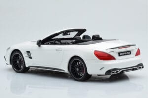 Mercedes AMG SL63 R231 Branco GT Spirit 1:18 B66965708 Resina - imagem 5 de 6