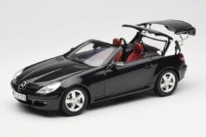 Mercedes SLK R171 Obsidian Preto Metálico Minichamps 1:18 B66962319 Metal - imagem 2 de 9