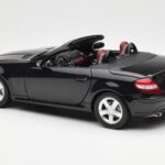 Mercedes SLK R171 Obsidian Preto Metálico Minichamps 1:18 B66962319 - image 8 of 9