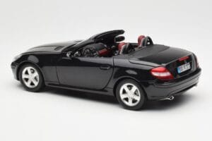 Mercedes SLK R171 Obsidian Preto Metálico Minichamps 1:18 B66962319 Metal - imagem 8 de 9