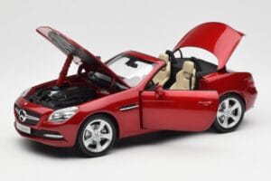 Mercedes SLK R172 Designo Zircon Vermelho Minichamps 1:18 B66960513 Metal - imagem 2 de 8