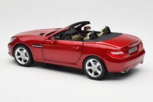 Mercedes SLK R172 Designo Zircon Vermelho Minichamps 1:18 B66960513 Metal - imagem 7 de 8