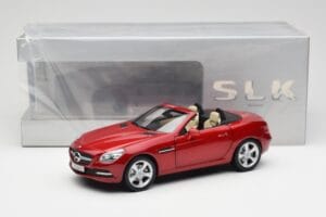 Mercedes SLK R172 Designo Zircon Vermelho Minichamps 1:18 B66960513 Metal - imagem 8 de 8