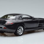 Mercedes SLR McLaren Preto CMC 1:18 - image 3 of 10