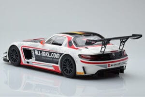 Mercedes SLS AMG GT3 Munnich Motorsport #38 M. Basseng / M. Winkelhock Champions FIA GT1 World Championship 2012 Minichamps 1 - imagem 5 de 6