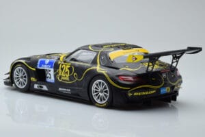 Mercedes SLS AMG GT3 Rowe Racing #125 Zehe / Bullitt / Renger / Hartung ADAC 24 Hours of Nurburgring 2013 Minichamps 1:18 151 - imagem 5 de 6