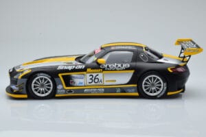 Mercedes SLS AMG GT3 Team Erebus Motorsport #36 B. Schneider / A. Jager / C. Roloff Winners Bathurst 12 Hours 2013 Minichamps - imagem 3 de 6
