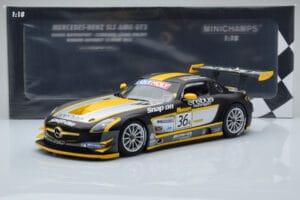 Mercedes SLS AMG GT3 Team Erebus Motorsport #36 B. Schneider / A. Jager / C. Roloff Winners Bathurst 12 Hours 2013 Minichamps - imagem 6 de 6