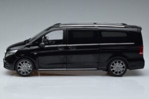 Mercedes V-Class W447 V260L Preto OEM 1:18 QALCN89911150 Metal - imagem 4 de 8