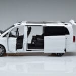 Mercedes V-Class W447 V260L Branco Mercedes 1:18 QALCN89911149 Metal - image 5 of 8