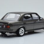 Mercedes W123 AMG 280 Cinzento Otto 1:18 - image 2 of 6