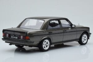 Mercedes W123 AMG 280 Cinzento Otto 1:18 OT750 Resina - imagem 2 de 6