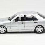Mercedes C36 AMG W202 Prata UT Models 1:18 - image 3 of 6